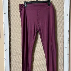 LuLaRoe Leggings TC Burgundy